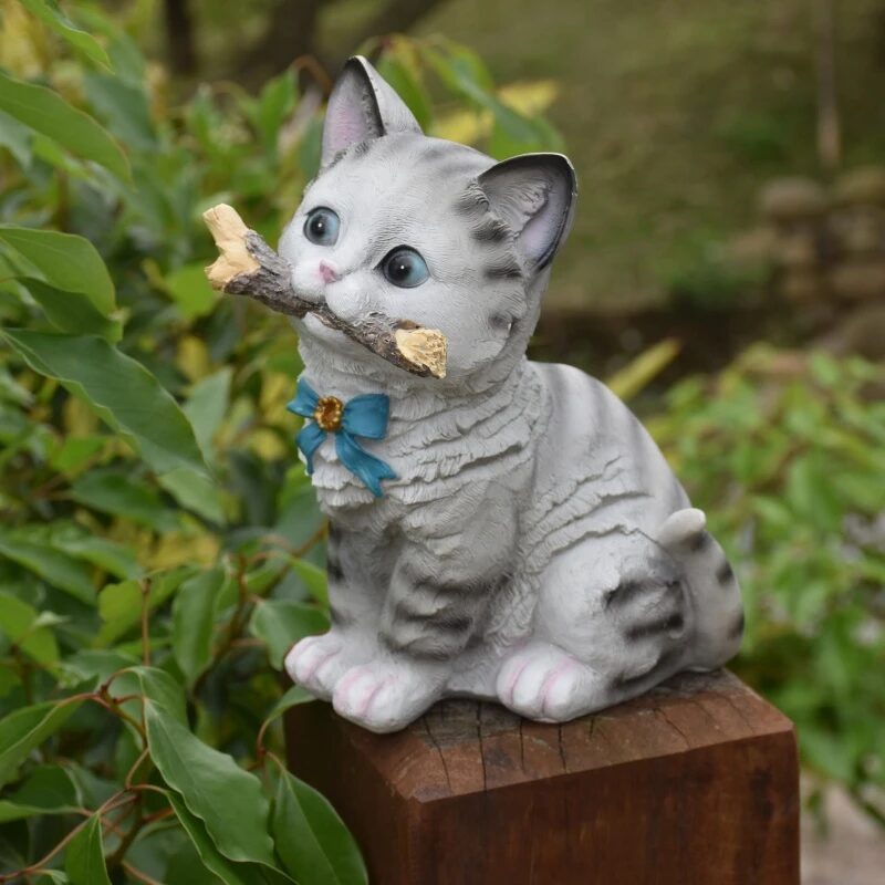 adorable kitten garden statue outdoor patio lawn balcony decor