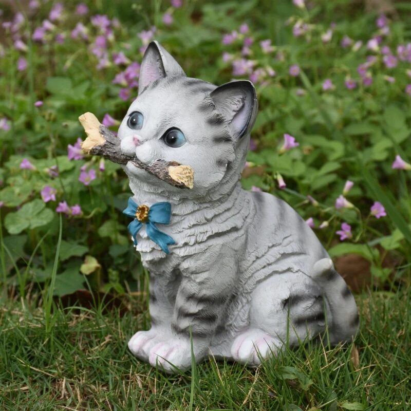 adorable kitten garden statue outdoor patio lawn balcony decor