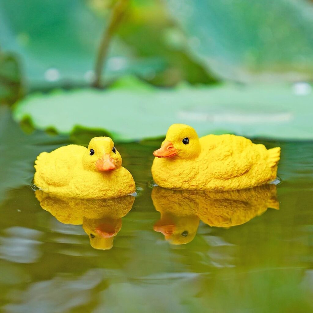 Floating Yellow Duck Resin Ornaments for Ponds and Fountains