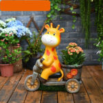 SKU Cartoon Giraffe Planter Decor 02 150x150